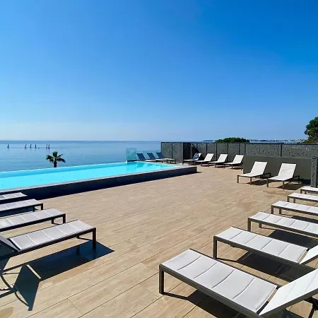 شقة Climatise Les Pieds Dans L'eau Pour 6 Personnes Avec 1 Parentale, 1 Double Et 1 Mini Piscine Sur Le Toit Clim Garage *