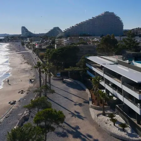 Climatise Les Pieds Dans L'eau Pour 6 Personnes Avec 1 Parentale, 1 Double Et 1 Mini Piscine Sur Le Toit Clim Garage Villeneuve-Loubet