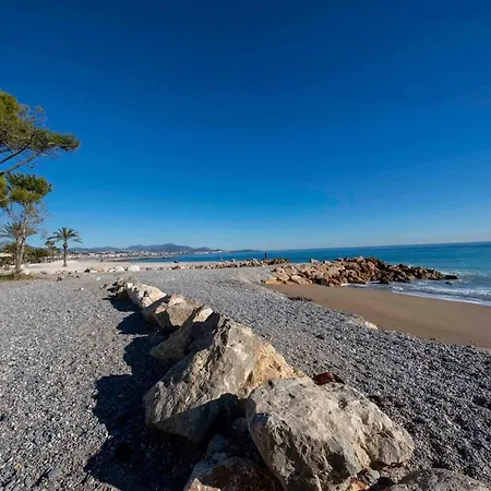 Apartment Climatise Les Pieds Dans L'eau Pour 6 Personnes Avec 1 Parentale, 1 Double Et 1 Mini Piscine Sur Le Toit Clim Garage Villeneuve-Loubet