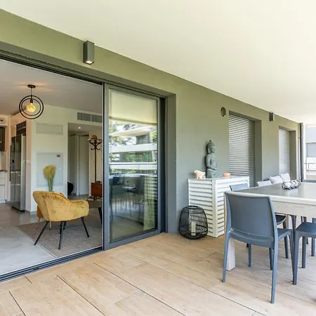 شقة Climatise Les Pieds Dans L'eau Pour 6 Personnes Avec 1 Parentale, 1 Double Et 1 Mini Piscine Sur Le Toit Clim Garage