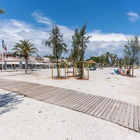 Climatise Les Pieds Dans L'eau Pour 6 Personnes Avec 1 Parentale, 1 Double Et 1 Mini Piscine Sur Le Toit Clim Garage شقة *
