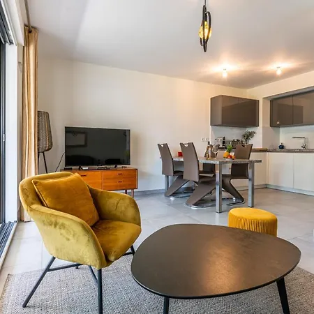 Apartment Climatise Les Pieds Dans L'eau Pour 6 Personnes Avec 1 Parentale, 1 Double Et 1 Mini Piscine Sur Le Toit Clim Garage